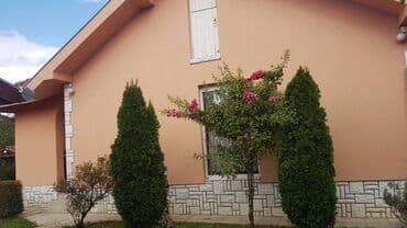 Kuće na prodaju: 72 kv. m, 2 sobe — 3