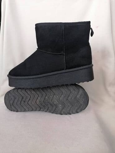 Ugg obuća: Ugg mini čizme, bоја - Crna, 41 — 9