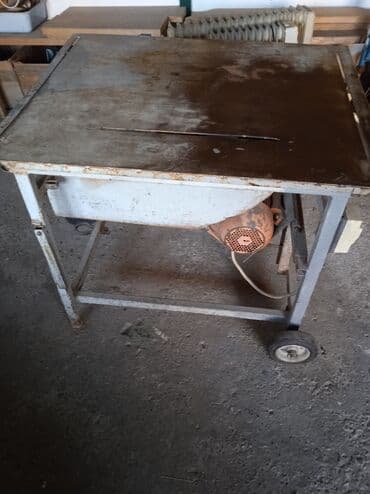 plitka posuda za pečenje pyrex: Stona kružna testera sa metalnim postoljem i radnom površinom. Pogodna — 1
