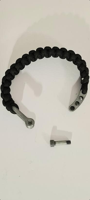 Muška odeća: - Na prodaju muška crna narukvica napravljena ručno od čvrstog — 10
