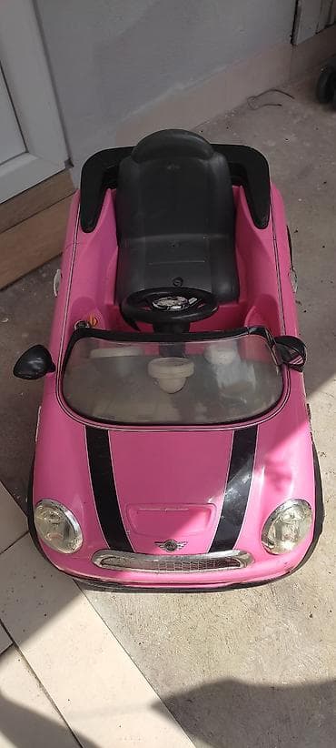 igracka na engleskom: Električni automobil za decu – Mini Cooper, roze boje sa crnim — 2
