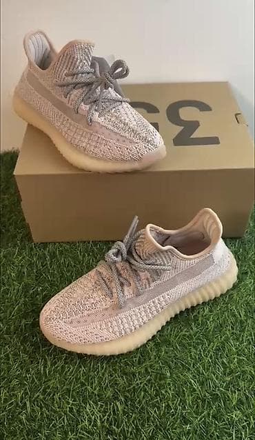 Sandale i papuče: Patike – silueta inspirisana modelom 350 sa Boost-stil đonom Brojevi — 2