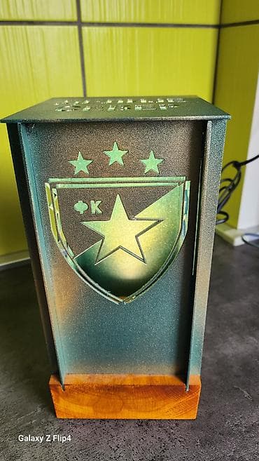 ikea lavabo sa ormaricem: Dekorativna stona lampa – motiv “Делије Север” Crvena Zvezda - — 5