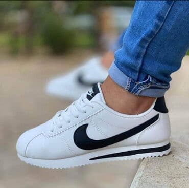 nike running air: Bele sa zlatnim znakom Broj 37 38 39  Bele sa crnim znakom   Broj 36 — 4