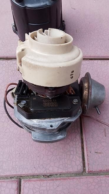 tip top auto delovi: Opel razvodnik paljenja delco sa komutatorom ima dva izvoda i huco — 6