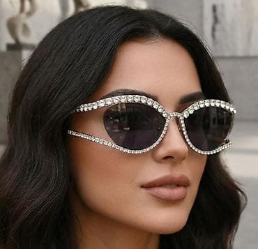 vero cuoio cipele cena: Luksuzne ženske naočare za sunce sa kristalima - Okvir ukrašen gustim — 1