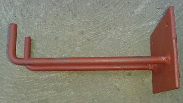 Prodajem nosače za razne alatke i slično,ploča debljine 5mm x100mm