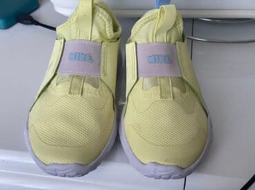 tin patike: Nike flex patike br 30 (18,5 cm)

Obuvene jednom na kratko kao nove — 2