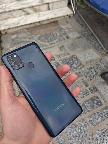 punjac sa tri nastavka: Samsung Galaxy A21s u solidnom stanju. Telefon sve radi. Ekran je — 4