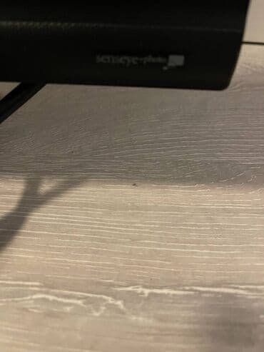 rovus pegla na paru cena: Monitor br.104 Benq 22 inca, uvoz Svajcarska Napomena : Monitor ima — 4