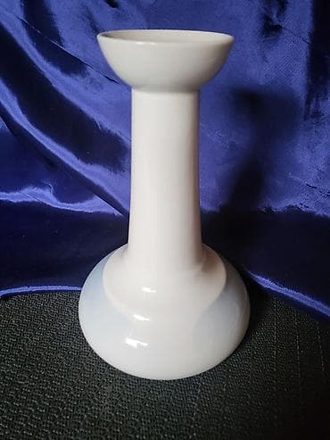 the rock visina: Svecnjak nov,vintaz porcelanski. Visina. 18,5cm. Stopa. 11cm — 6