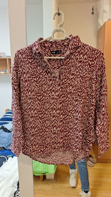 Sweatpants: Ženska košulja Sinsay, veličina XXS. - Materijal: tanki, lepršavi — 1