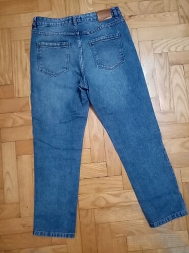 push up pantalone: Stradivarijus
MOM
38 velicina
Jednom obučene.
Nemaju oštećenja — 8