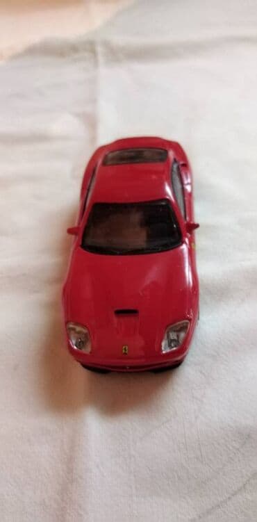 vw buba maketa: Burago Ferrari Maranello ocuvan, China — 2