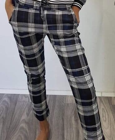 mona kozne pantalone: 1 kom 1700
2 kom 2500 — 2