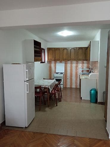 stan za izdavanje batajnica: Izdajem 2 apartmana po 70 m² u naselju Šušanj-Bar,sa pogledom na — 8