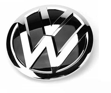 Auto-delovi: PREDNJI ZNAK (OEM) 15-20 ZA VOLKSWAGEN CADDY | Prednji znak u masci — 1