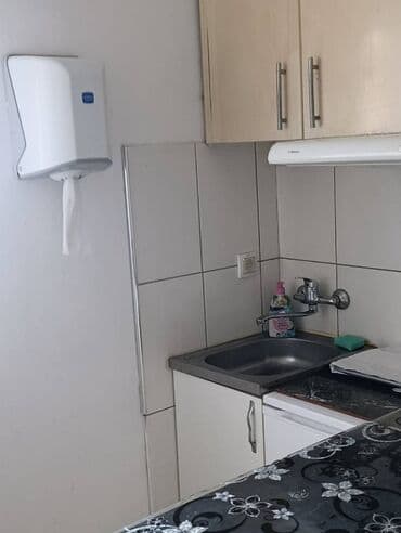 Donji delovi trenerke: 1 soba — 16