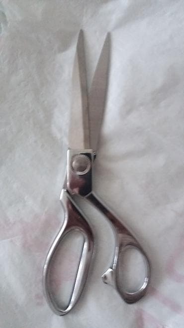 Axes: Velike kvalitetne makaze,nove — 4