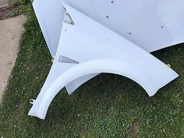 DESNO KRILO MEGAN 2 ZA RENAULT MEGANE