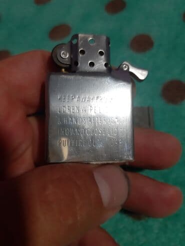 guess torbe na snizenju: Zippo lighter, Used — 6