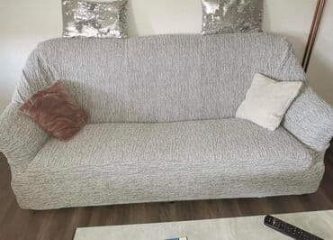 Prekrivači za trosed,dvosed i fotelju bez karnera
Cena 5100 dinara