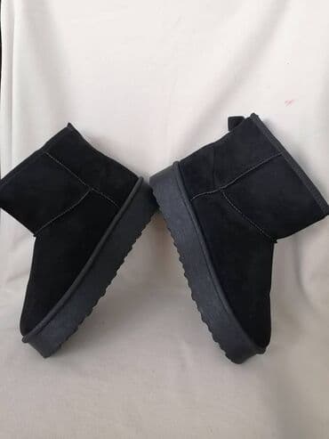 Ugg obuća: Ugg mini čizme, bоја - Crna, 41 — 11
