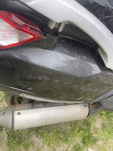 Ostali motocikli i skuteri: Peugeot Satelis skuter – crna boja, veliki gradski maxiskuter. - — 9