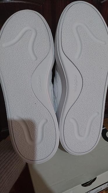 patike mexx: Adidas bele patike 39br. 1/3 – klasičan kožni izgled sa tri pruge — 3