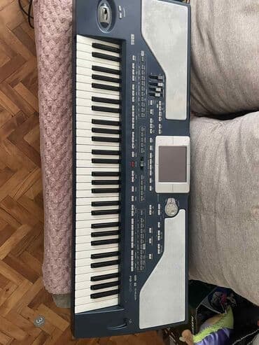 Klavijatura korg 800 — 1