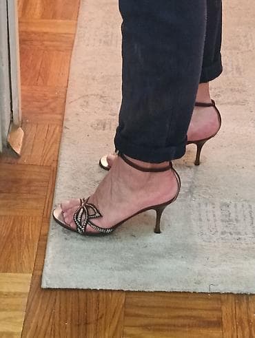 zlatne sandale metro: Sandale broj 36, braon, platno i cirkoni, štikla 8 cm, jednom nošene — 3