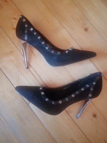 Pumps, Opposite, 39