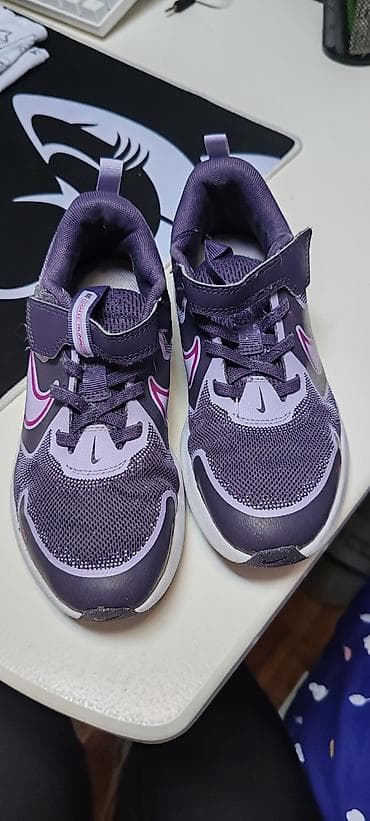 obuca bata: Dečije patike Nike – ljubičaste
Br. 35. Malo nošene, očuvane — 3