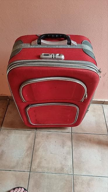 torba mona: Crveni kofer na točkiće – meki kofer sa više pregrada - Materijal — 3