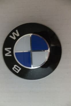 sipeta cacak gume: BMW Čepovi za alu felne Fi 68mm 5 pinova i sajlicom BMW Čepovi za — 2