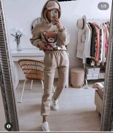 crveni komplet: Kompleti 2400din — 2