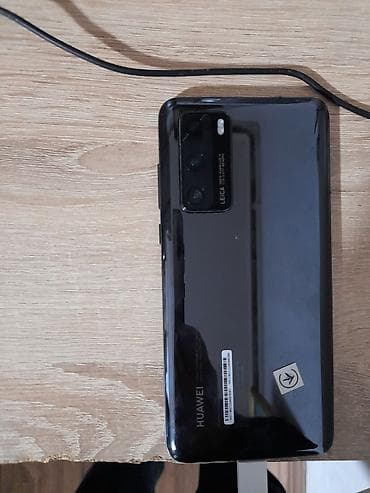 Huawei p40 8/128. 4G.Specifikacija na zadnjoj slici na lalafo.rs Huawei p40 8/128. 4G.Specifikacija na zadnjoj slici