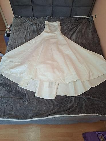 chanel c: Elegantna duga haljina u boji slonovače (ivory), klasičnog A-kroja sa — 4