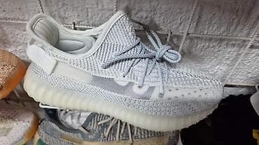 Yezzy patike crne 41 do 46 . a sive 36 do 46 veličine 3800 din