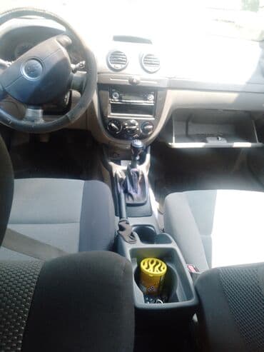 Teretna i poljoprivredna vozila: Chevrolet Nubira karavan – srebrna boja - Karoserija: karavan (5 — 7