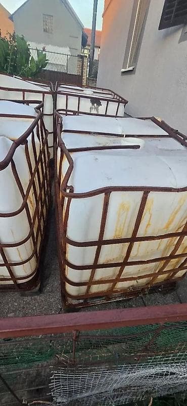 solar: CISTERNE ZA VODU 1000L | Cena je fiksna . 30e  cisterna je  cela — 4