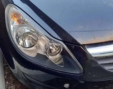 FAR DESNI CRNI ZA OPEL CORSA D | Svi delovi za Opel vozila : Astra G