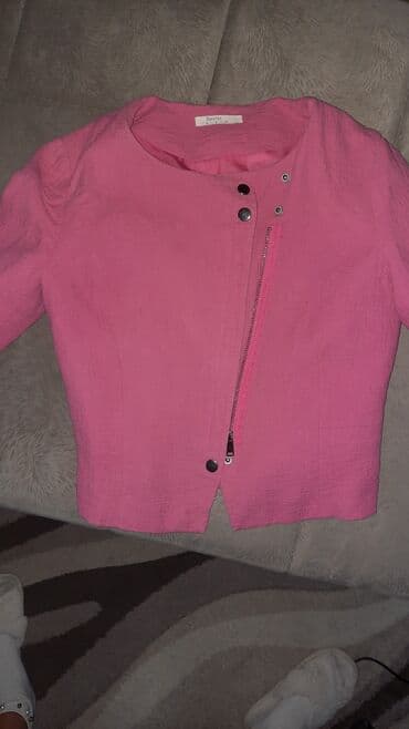 exit kaputi: Bershka jakna. S vel. barbi pink boja. 7/8 rukavi. strukirana — 1