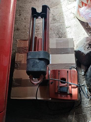 alat za tehnoplankton: HILTI ED 3500 – akumulatorski pištolj za kartuše/lepak + punjač - — 3