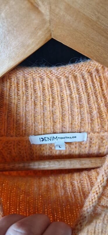 Suknje: Ženski pleteni džemper u toploj kajsija/oker nijansi. Model sa raglan — 5