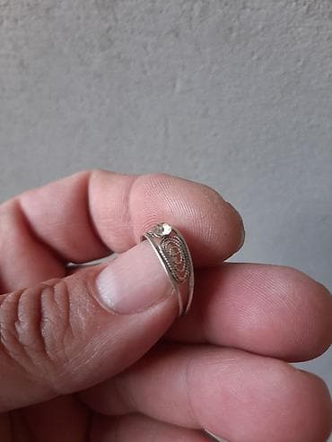 Belts: Prsten stari srebran 900 finoce pravo srebro prsten je velicine 18 m.m — 6