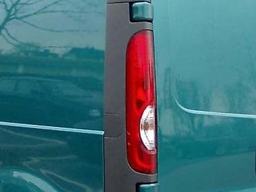 iznajmljivanje prikolica za camac: STOP SVETLO ZA OPEL VIVARO | Polovni originalni delovi za Opel — 1