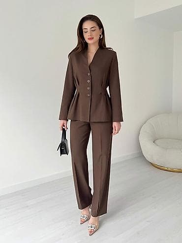 john richardo beograd: 💫Ženski elegantni komplet – sako i pantalone
✅3200 din — 4