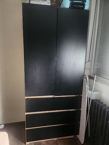 Na prodaju ormar bez ikakvih ostecenja i tragova