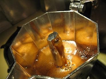 posude za ulje i sirce: BIALETTI za Espresso kafu ITALY 3 PUTA JAČA kafa-Italy, POVOLJNA — 3